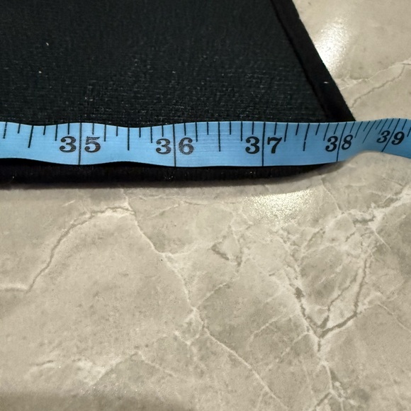 38”x60” Basketball Rug - Picture 3 of 4